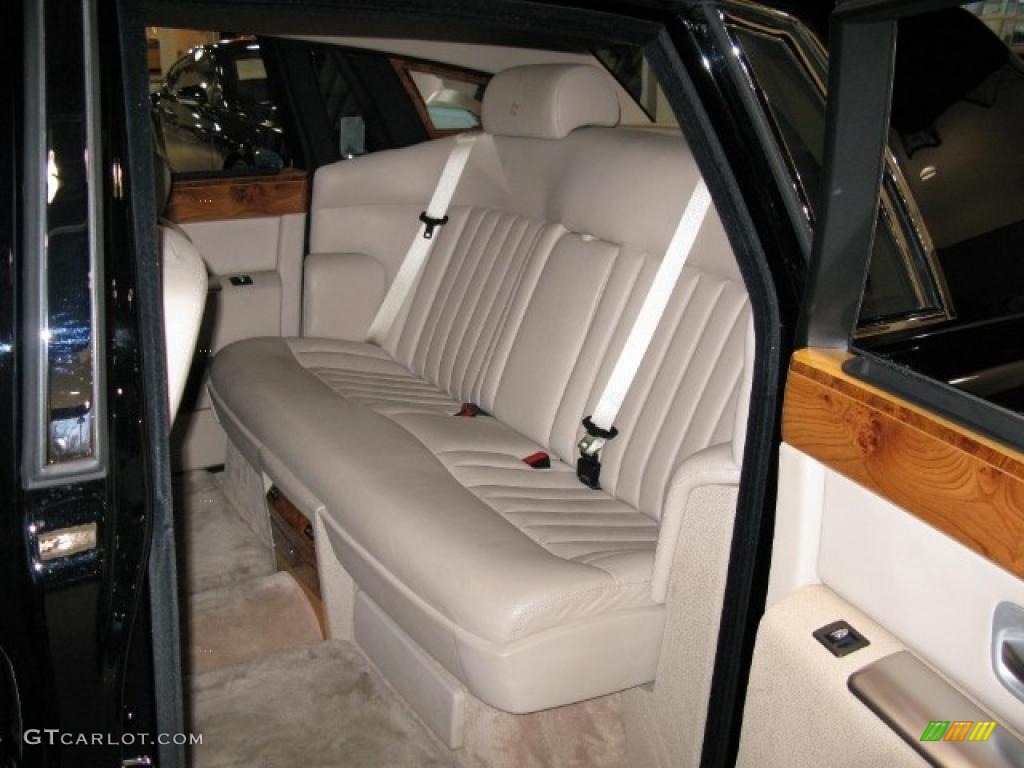 Oatmeal Interior 2006 Rolls-Royce Phantom Standard Phantom Model Photo #41069495
