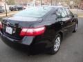 Black - Camry LE Photo No. 6