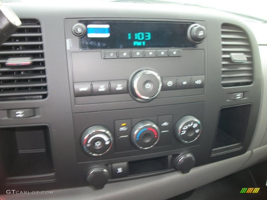 2011 Silverado 1500 Regular Cab 4x4 - Taupe Gray Metallic / Dark Titanium photo #21