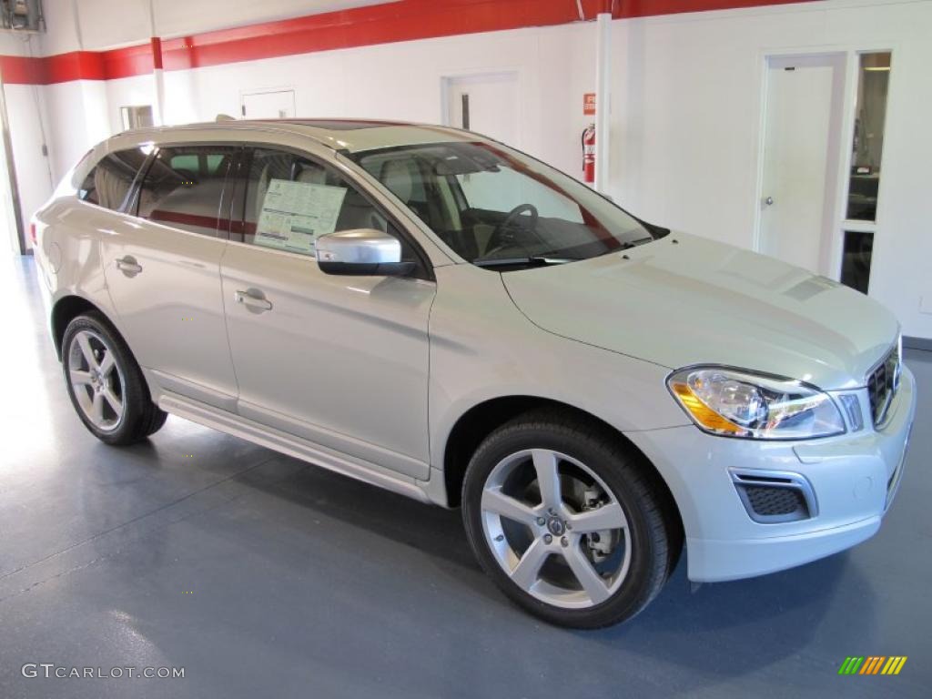 Cosmic White Metallic 2011 Volvo XC60 3.2 R-Design Exterior Photo #41074523