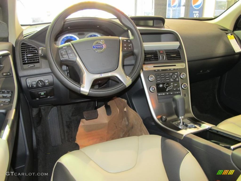 R Design Beige/Off Black Inlay Interior 2011 Volvo XC60 3.2 R-Design Photo #41074647