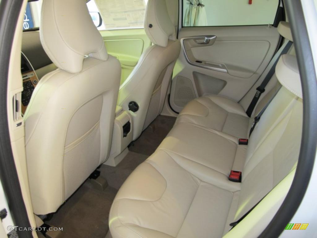 Sandstone Beige Interior 2011 Volvo XC60 3.2 Photo #41074935