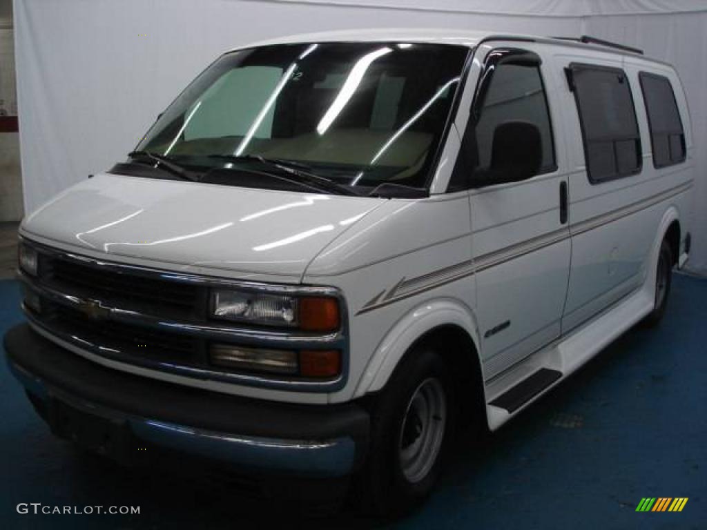 Olympic White Chevrolet Chevy Van