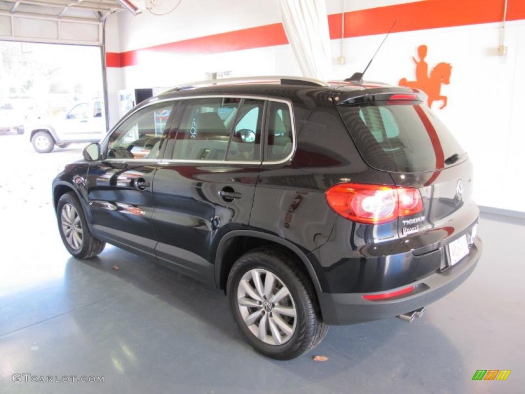 Deep Black Metallic 2011 Volkswagen Tiguan SE Exterior Photo #41075971