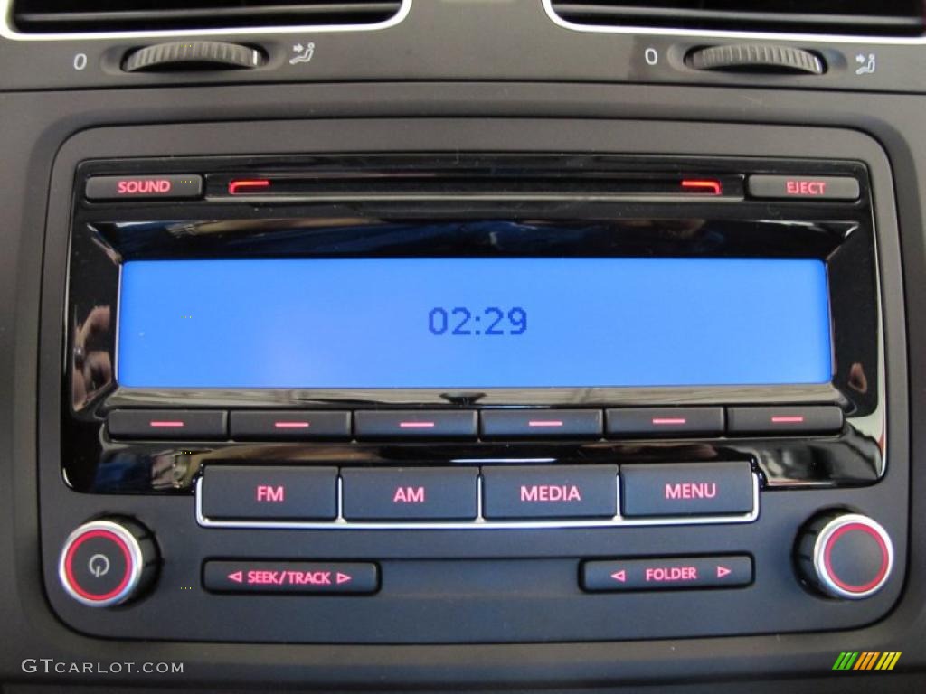 2011 Volkswagen Golf 2 Door Controls Photo #41076587