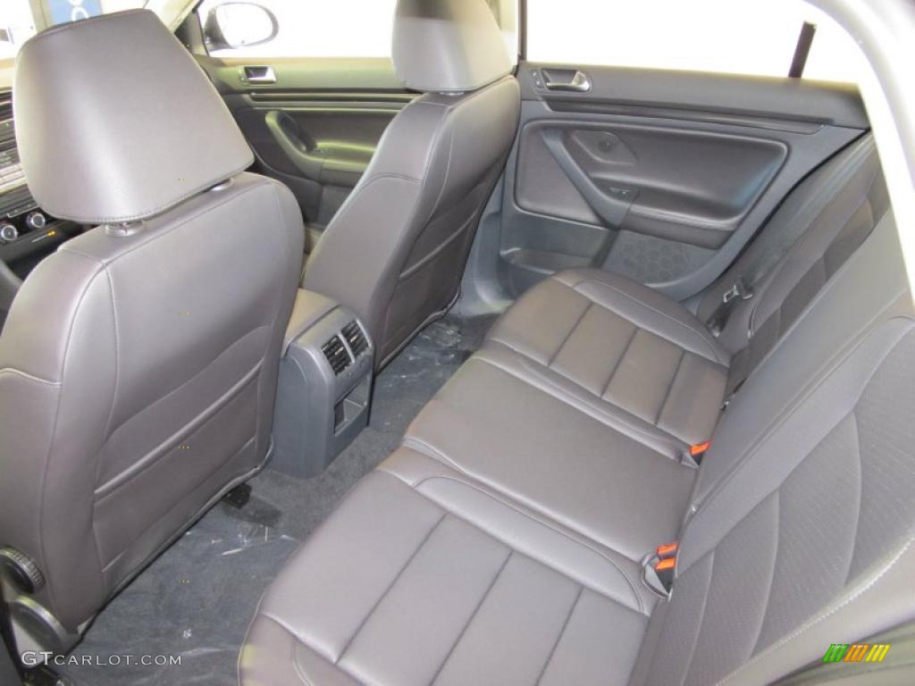 Titan Black Interior 2011 Volkswagen Jetta SE SportWagen Photo #41076837