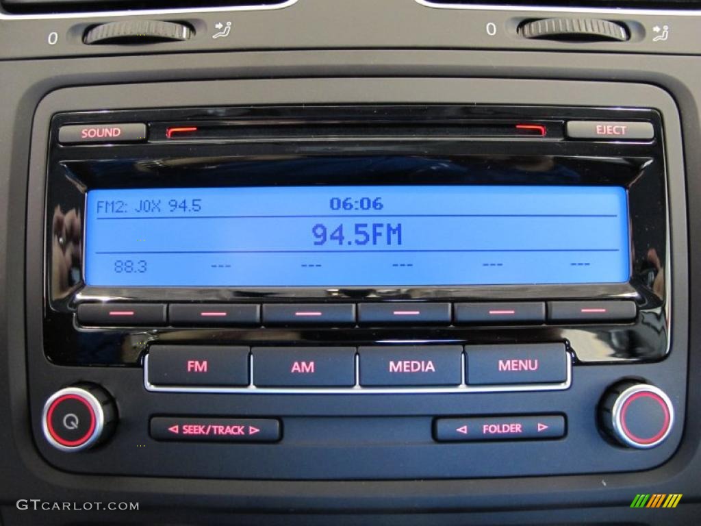 2011 Volkswagen Golf 2 Door Controls Photo #41078291