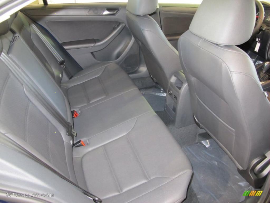 Titan Black Interior 2011 Volkswagen Jetta SE Sedan Photo #41078735