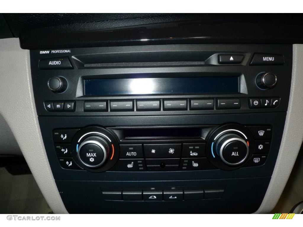 2011 BMW 1 Series 128i Convertible Controls Photo #41079031