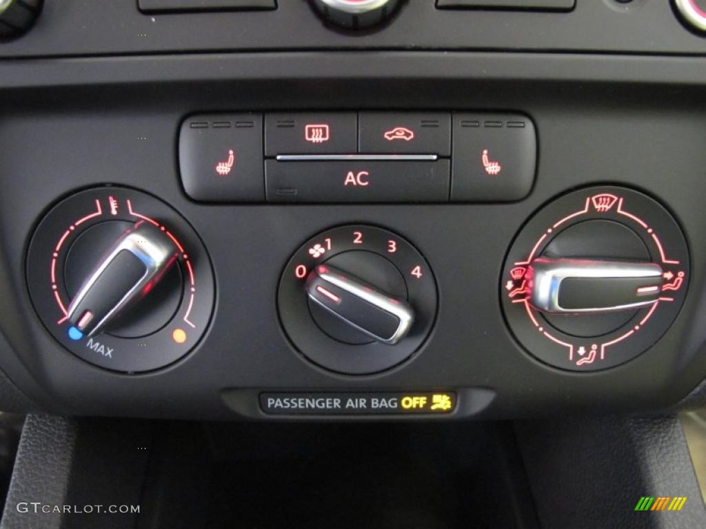 2011 Volkswagen Jetta SEL Sedan Controls Photo #41079139