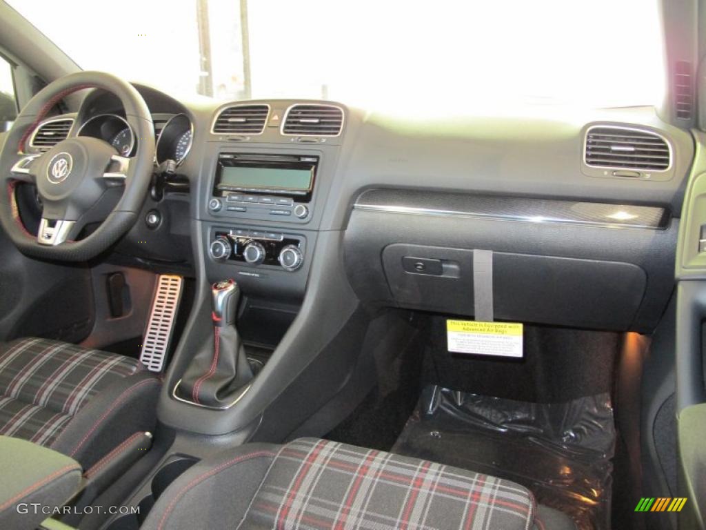 Interlagos Plaid Cloth Interior 2011 Volkswagen GTI 4 Door Photo #41079379