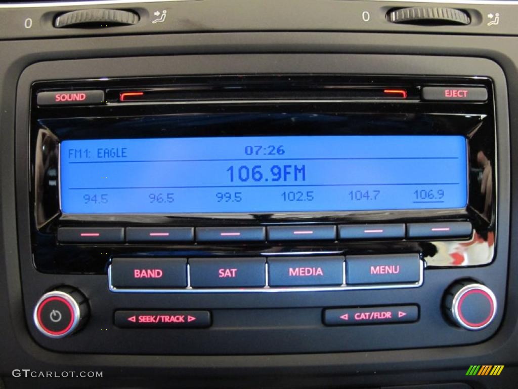 2011 Volkswagen GTI 4 Door Controls Photo #41079499