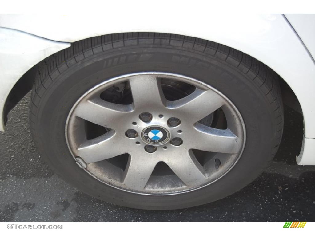 2002 3 Series 325i Sedan - Alpine White / Grey photo #2