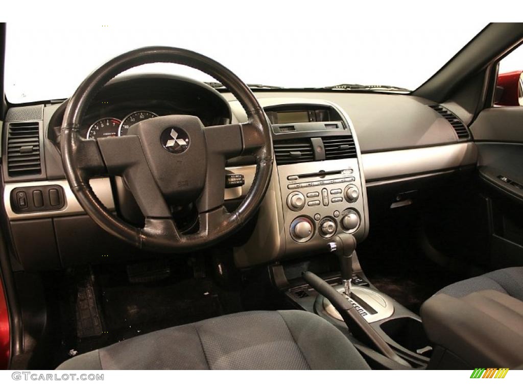 Black Interior 2005 Mitsubishi Galant Es Photo 41080951