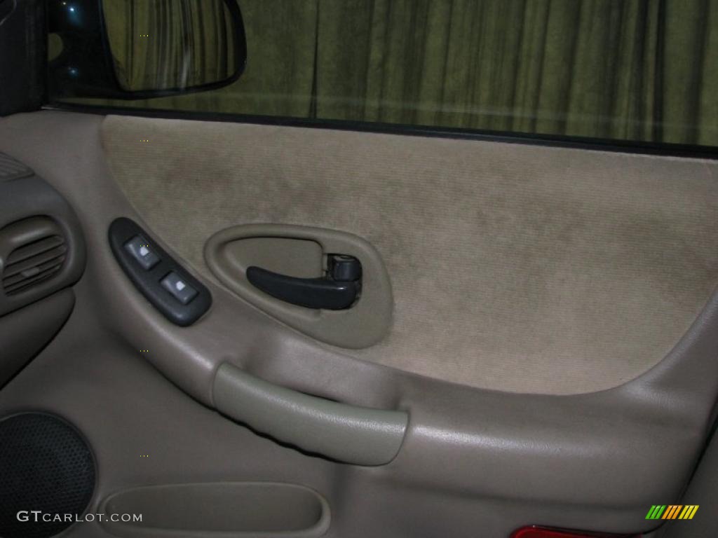 1997 Grand Prix SE Sedan - Dark Teal Metallic / Taupe photo #15