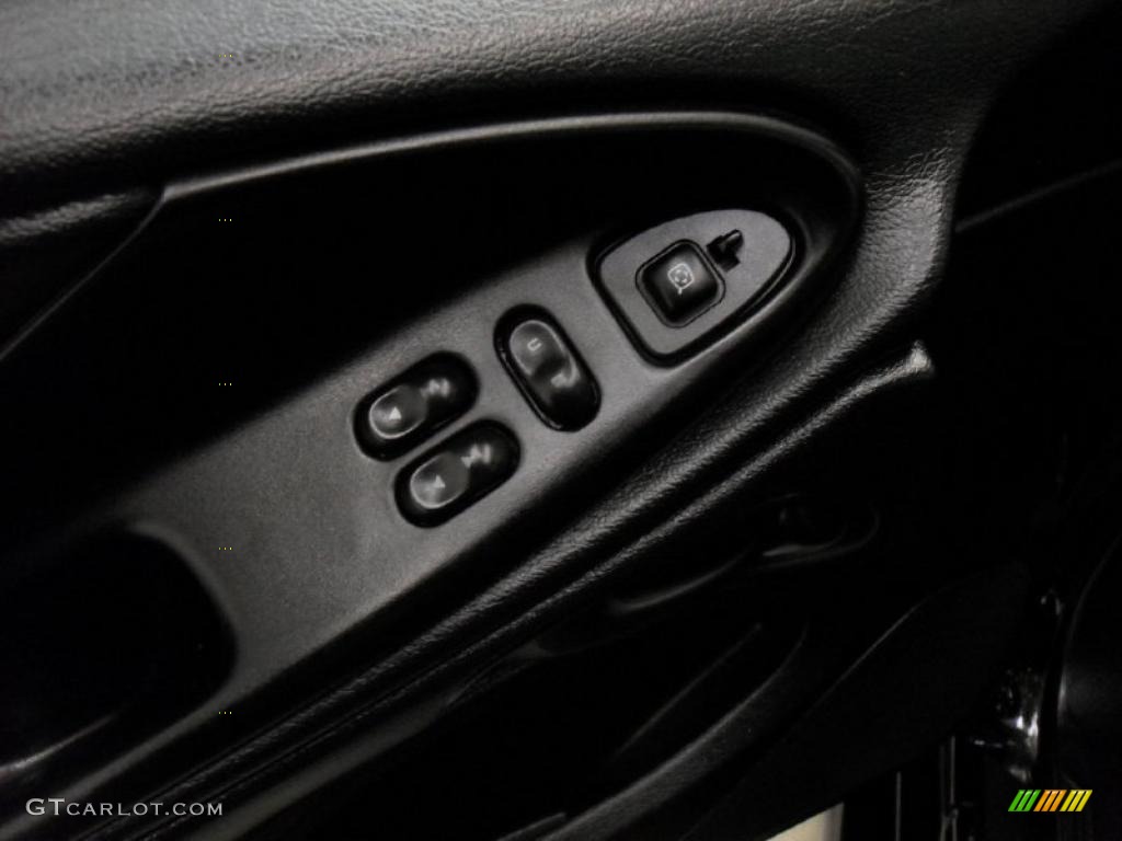 1998 Mustang V6 Coupe - Black / Charcoal Grey photo #10