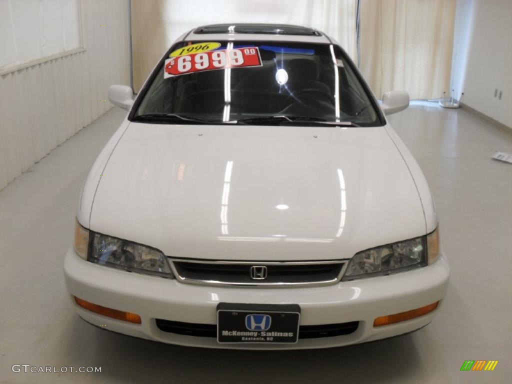 1996 Accord EX Coupe - Frost White / Beige photo #6