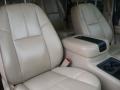 Light Cashmere/Ebony Interior Photo for 2007 Chevrolet Suburban #41090168