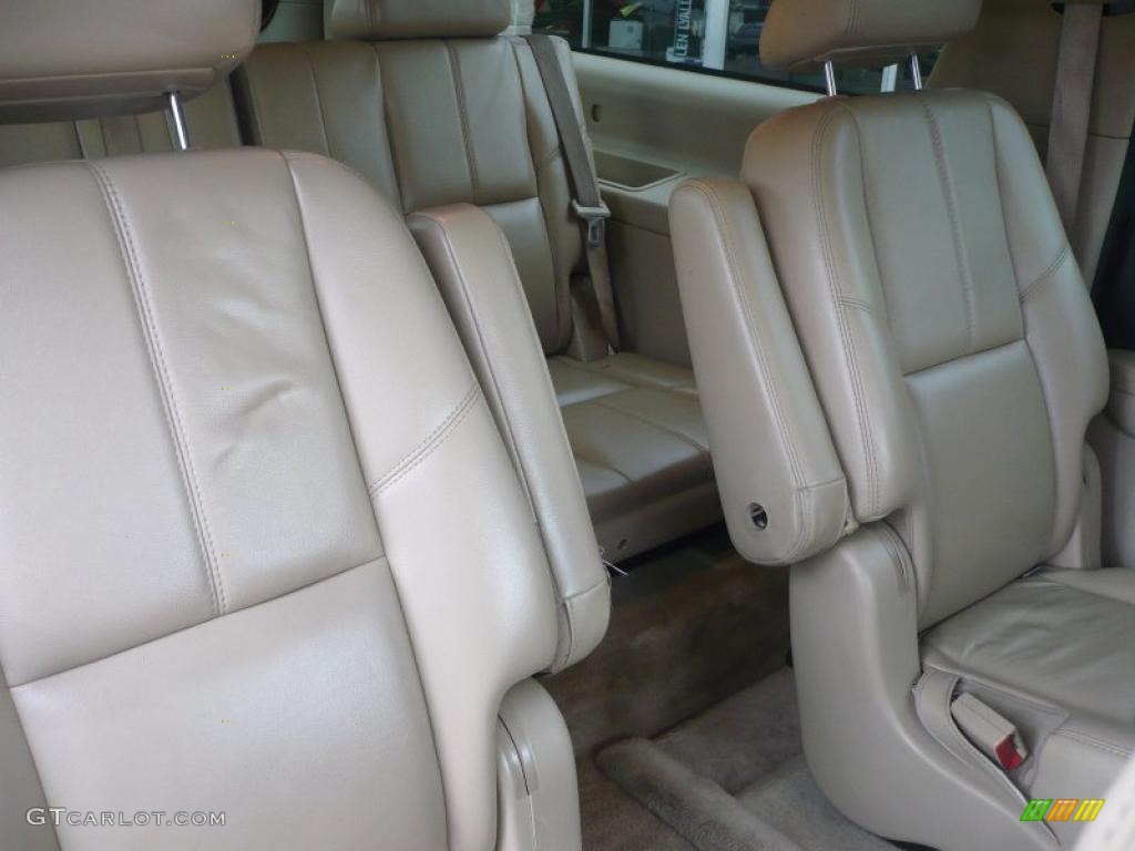 Light Cashmere/Ebony Interior 2007 Chevrolet Suburban 1500 LT Photo #41090180