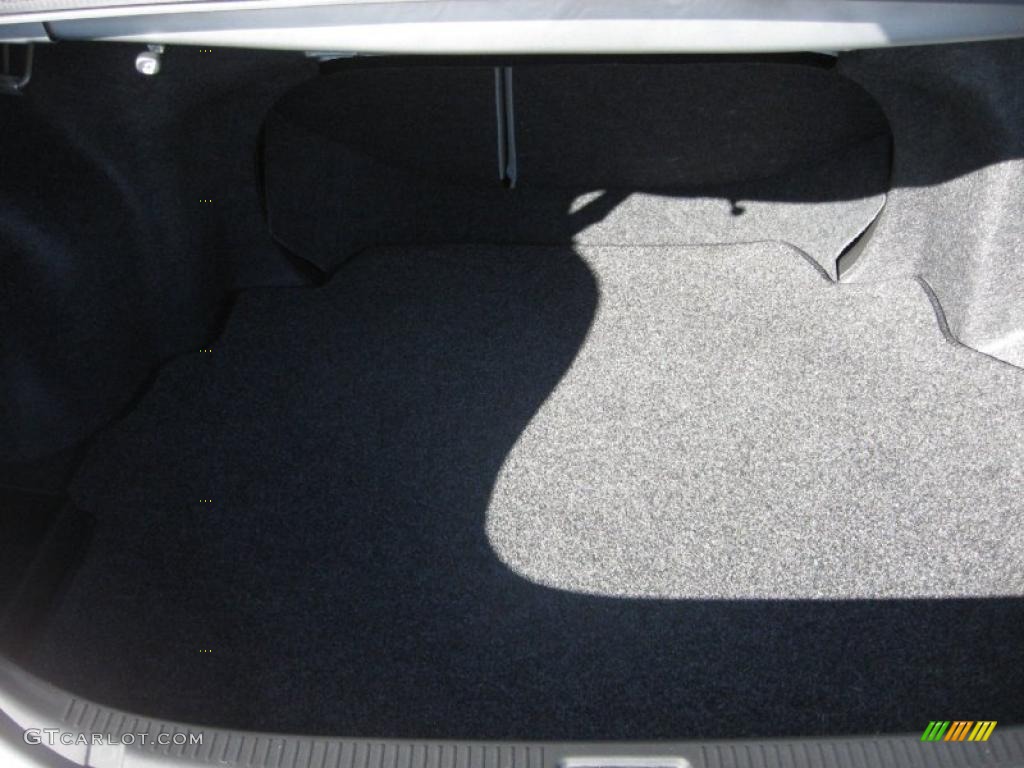 2011 Camry LE - Classic Silver Metallic / Ash photo #12