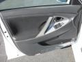 Super White - Camry SE Photo No. 10