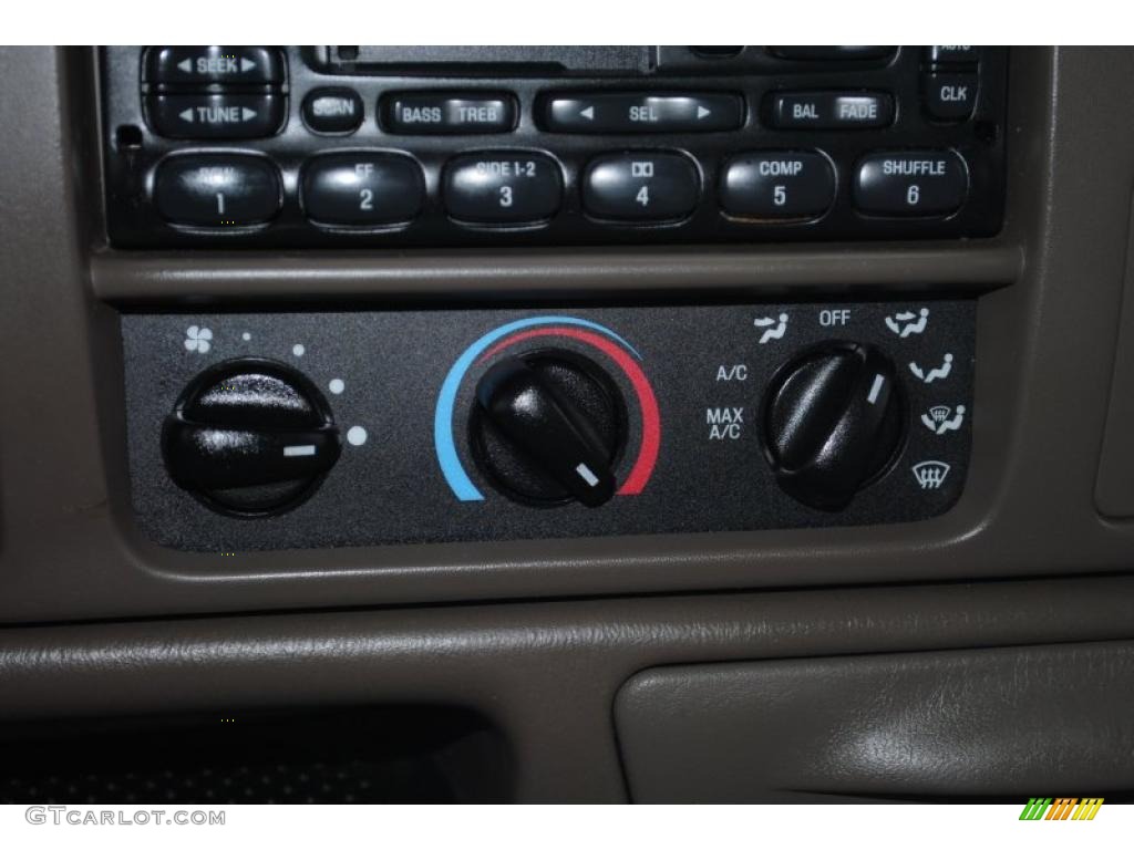 2000 Ford Excursion Limited 4x4 Controls Photo #41098009