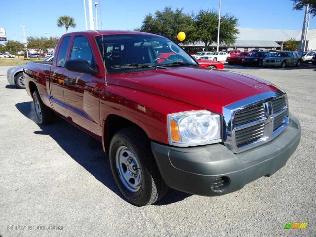 Inferno Red Crystal Pearl 2007 Dodge Dakota ST Club Cab Exterior Photo #41098229