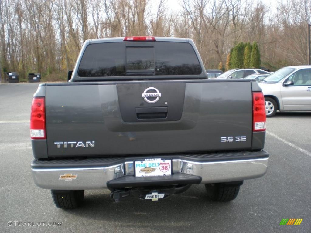 2004 Titan SE Crew Cab 4x4 - Smoke Gray / Graphite/Titanium photo #6