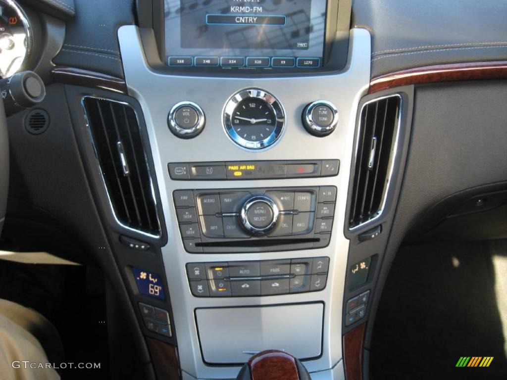 2011 Cadillac CTS Coupe Controls Photo #41104038