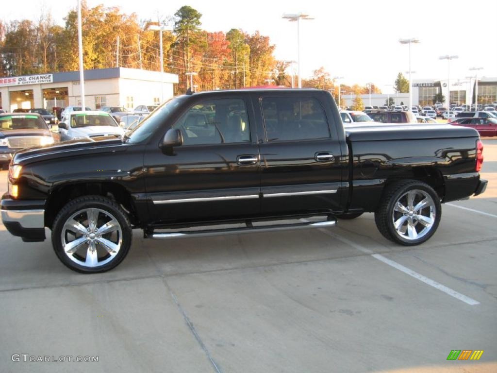 2006 Silverado 1500 LT Crew Cab - Black / Dark Charcoal photo #3