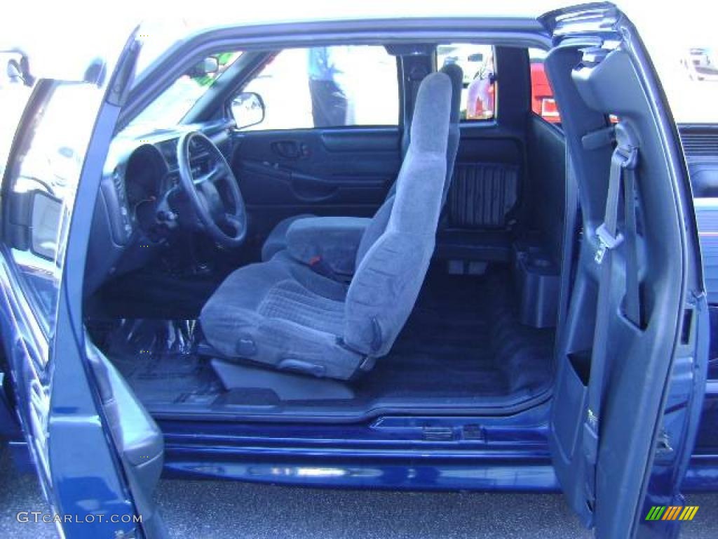 2001 S10 Extended Cab Xtreme - Indigo Blue Metallic / Graphite photo #15