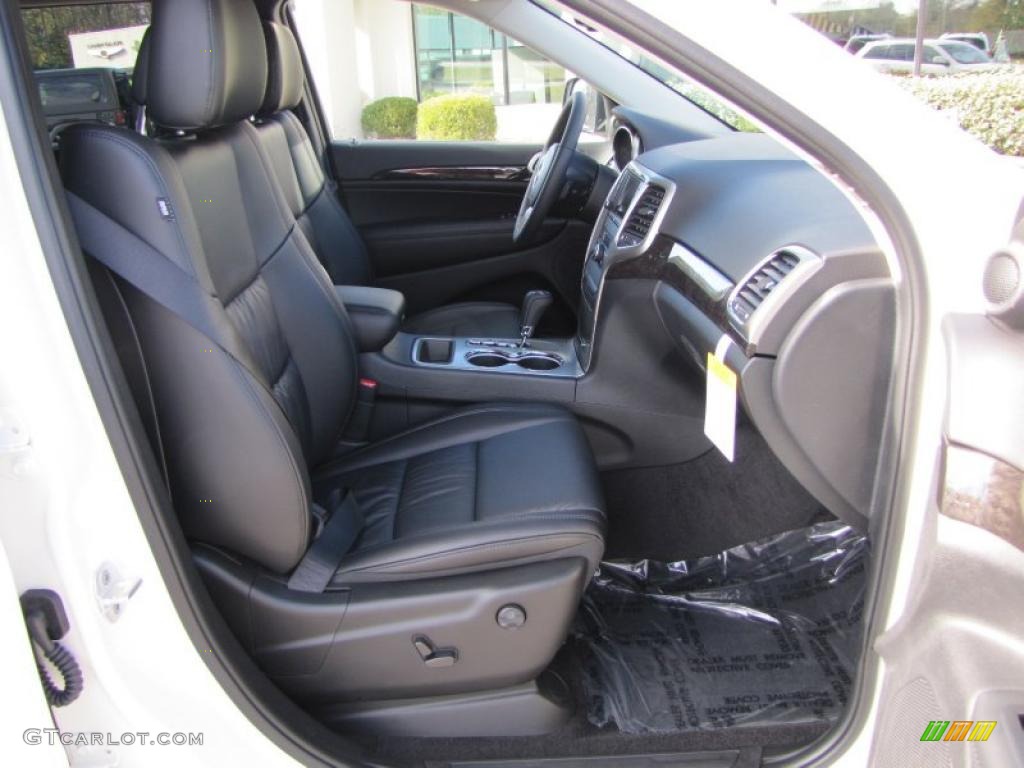 Black Interior 2011 Jeep Grand Cherokee Laredo X Package 4x4 Photo #41105642
