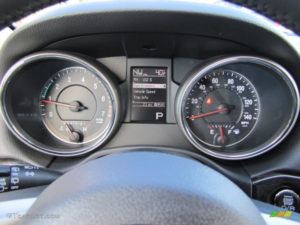2011 Jeep Grand Cherokee Laredo X Package 4x4 Gauges Photo #41105690