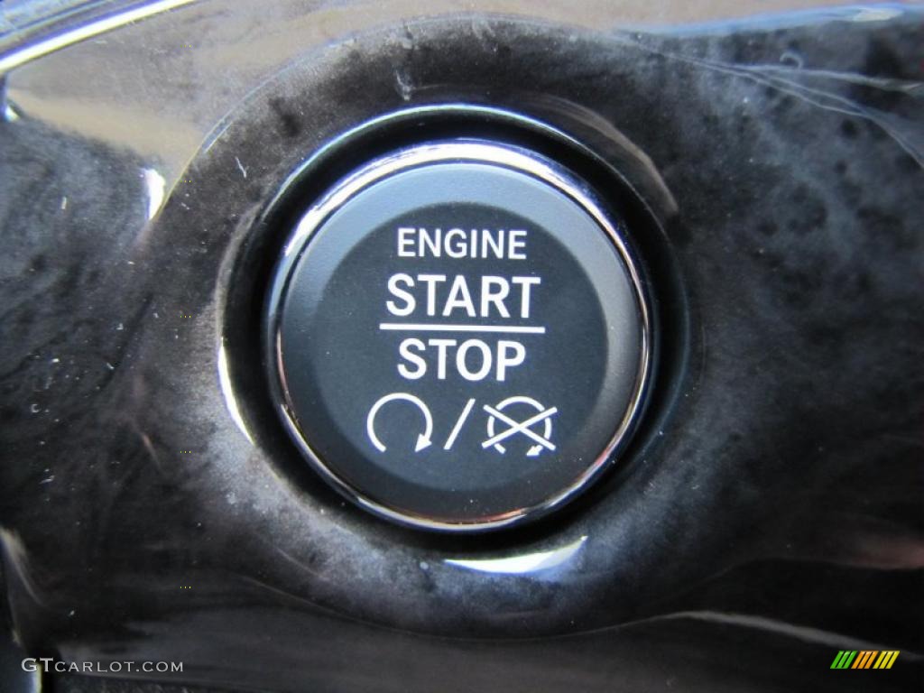 2011 Jeep Grand Cherokee Laredo X Package 4x4 Controls Photo #41105726