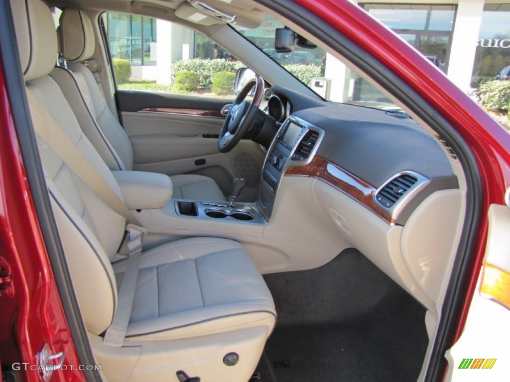 Dark Frost Beige/Light Frost Beige Interior 2011 Jeep Grand Cherokee Overland Photo #41105942