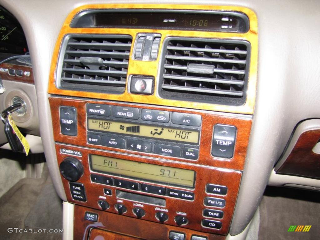 1996 Lexus LS 400 Controls Photo #41109170