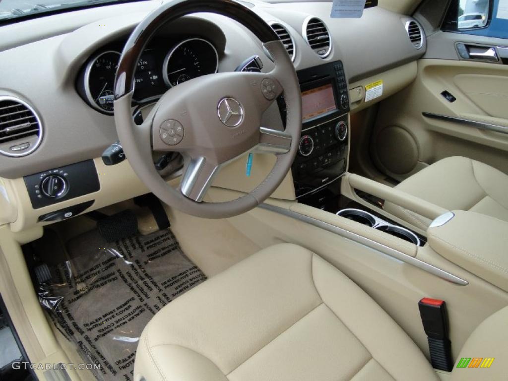 Cashmere Interior 2011 Mercedes-Benz ML 350 BlueTEC 4Matic Photo #41109330