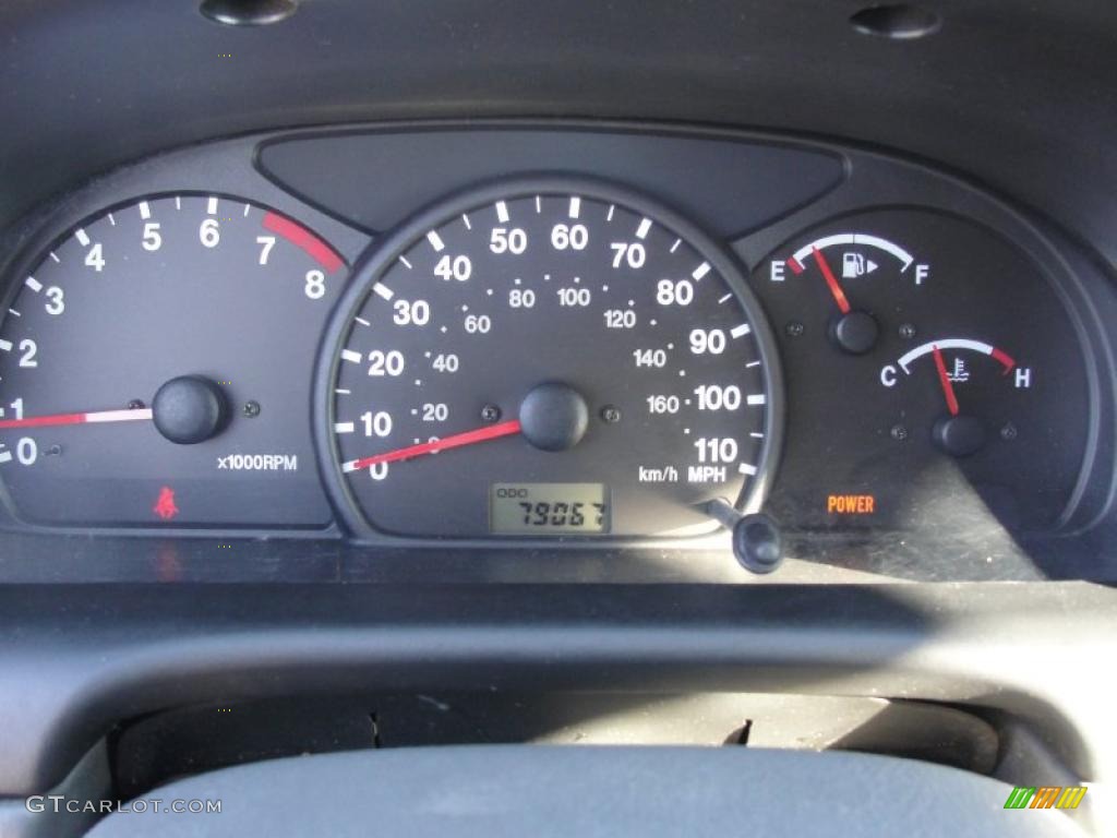 2004 Chevrolet Tracker Standard Tracker Model Gauges Photo #41110346