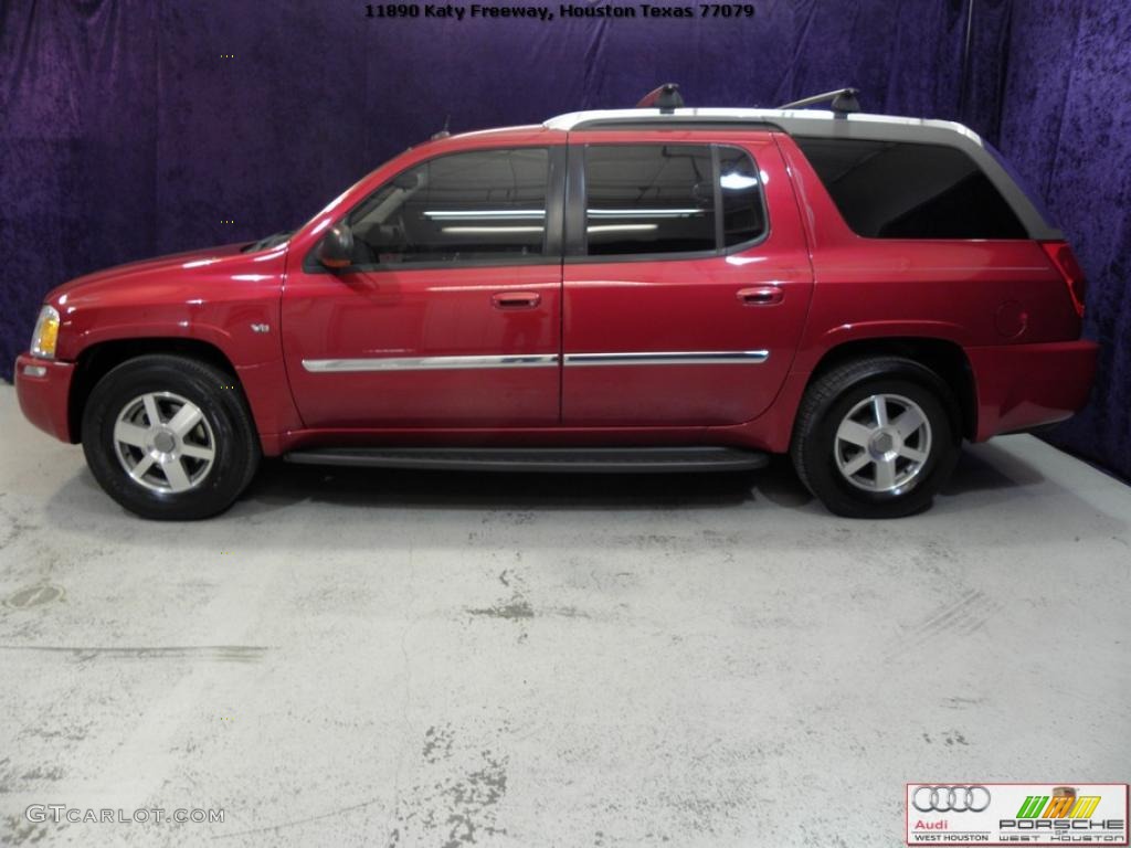 2005 Envoy XUV SLE 4x4 - Magnetic Red Metallic / Light Gray photo #3