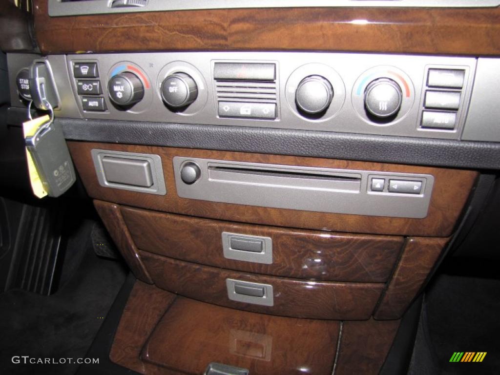 2004 BMW 7 Series 745i Sedan Controls Photo #41116435