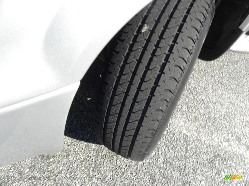 2005 Grand Caravan SXT - Bright Silver Metallic / Medium Slate Gray photo #16