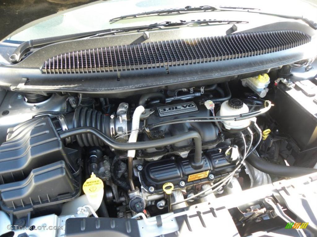 2005 Grand Caravan SXT - Bright Silver Metallic / Medium Slate Gray photo #17