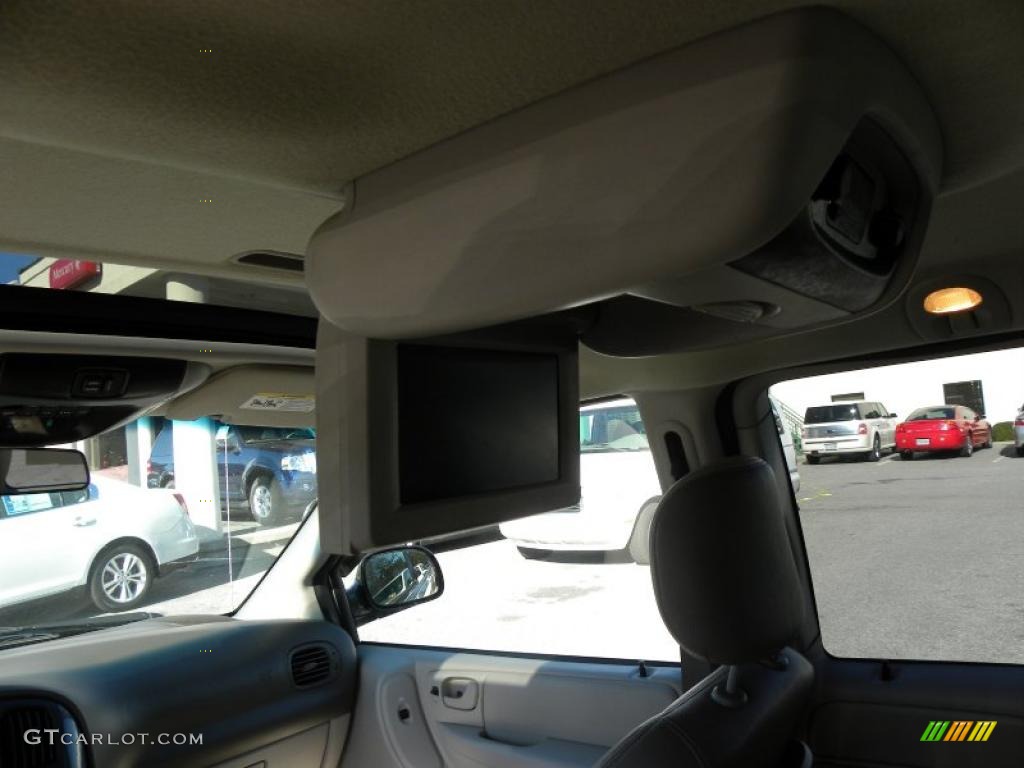 2005 Grand Caravan SXT - Bright Silver Metallic / Medium Slate Gray photo #19