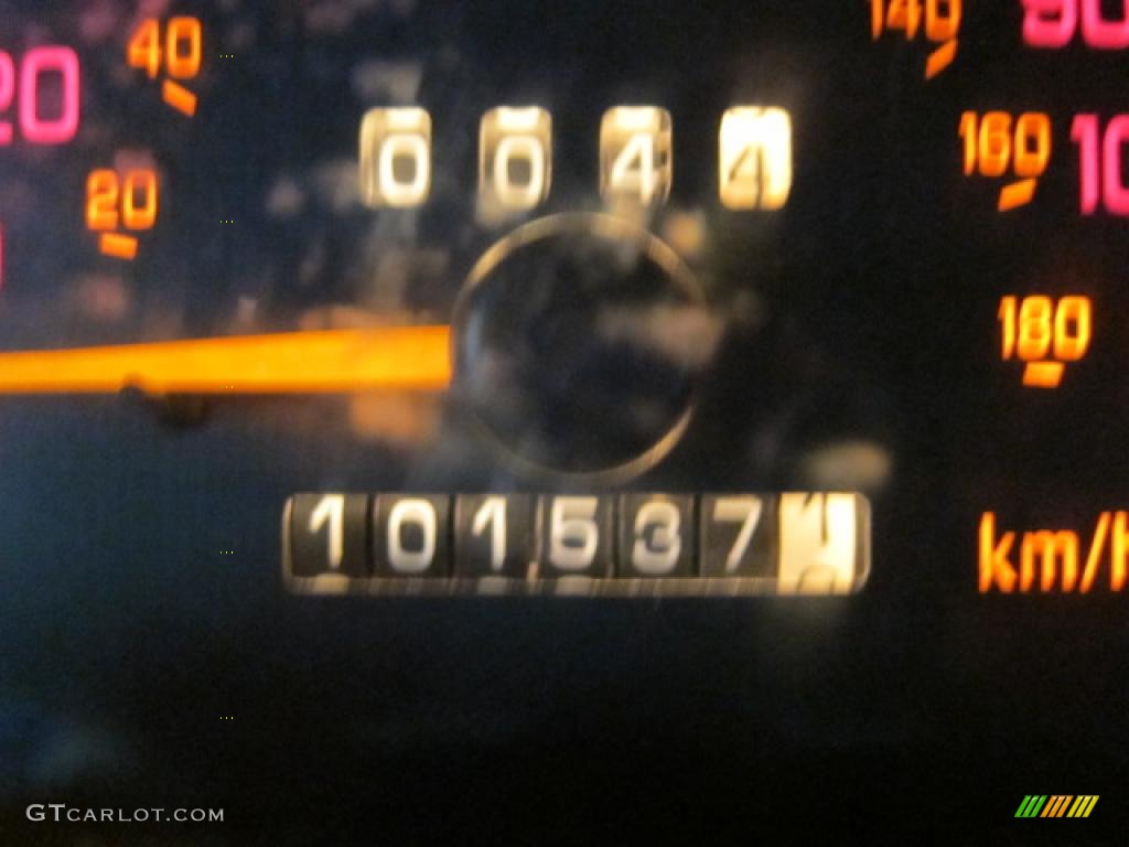 2000 Grand Prix GT Sedan - Bright Red / Graphite photo #2