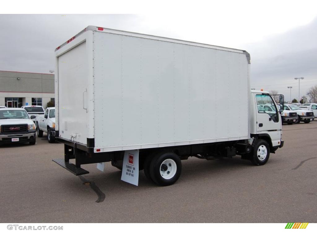 White 2007 Chevrolet W Series Truck W3500 Commercial Moving Truck Exterior Photo #41121351