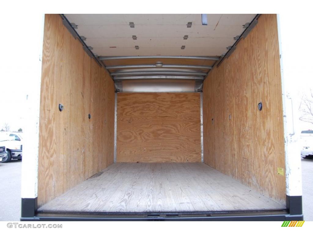 2007 Chevrolet W Series Truck W3500 Commercial Moving Truck Trunk Photo #41121387