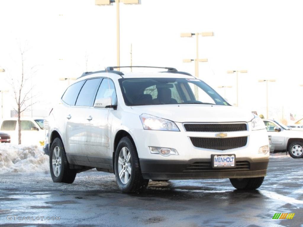 2010 Traverse LT AWD - Summit White / Dark Gray/Light Gray photo #2