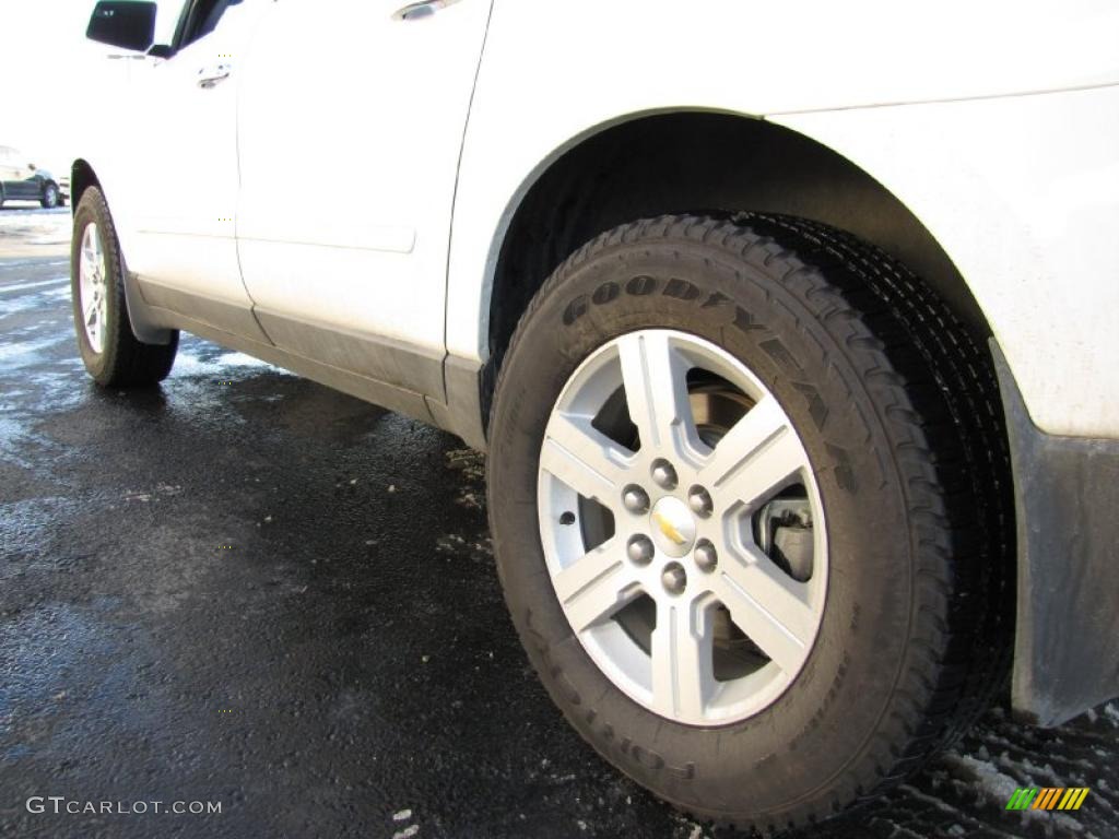 2010 Traverse LT AWD - Summit White / Dark Gray/Light Gray photo #13