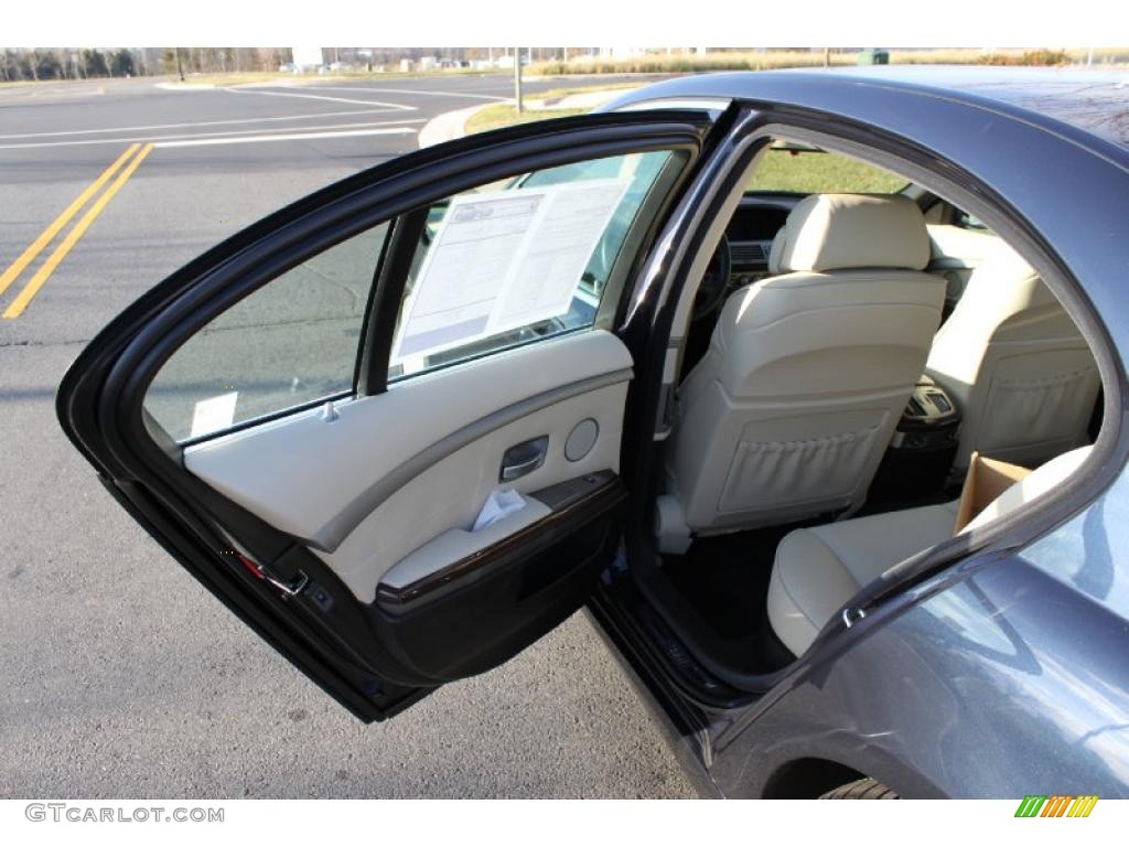 2006 7 Series 750i Sedan - Monaco Blue Metallic / Black/Cream Beige photo #14