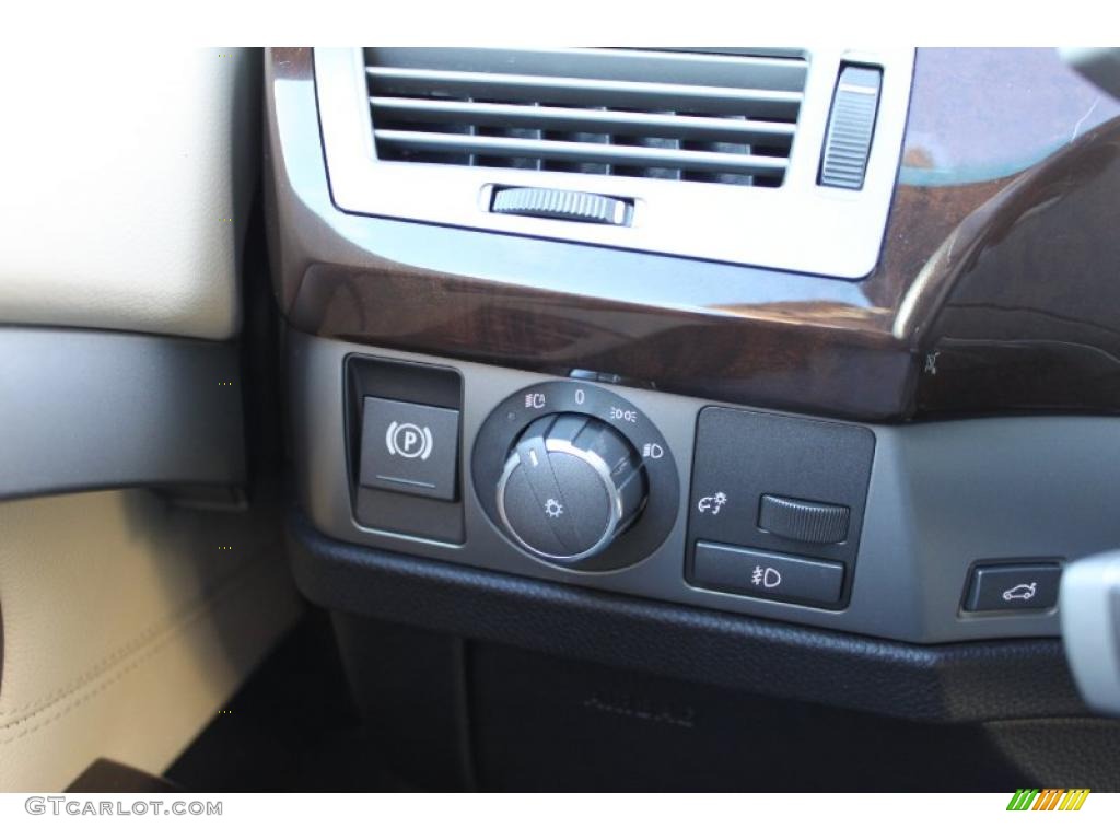 2006 7 Series 750i Sedan - Monaco Blue Metallic / Black/Cream Beige photo #27